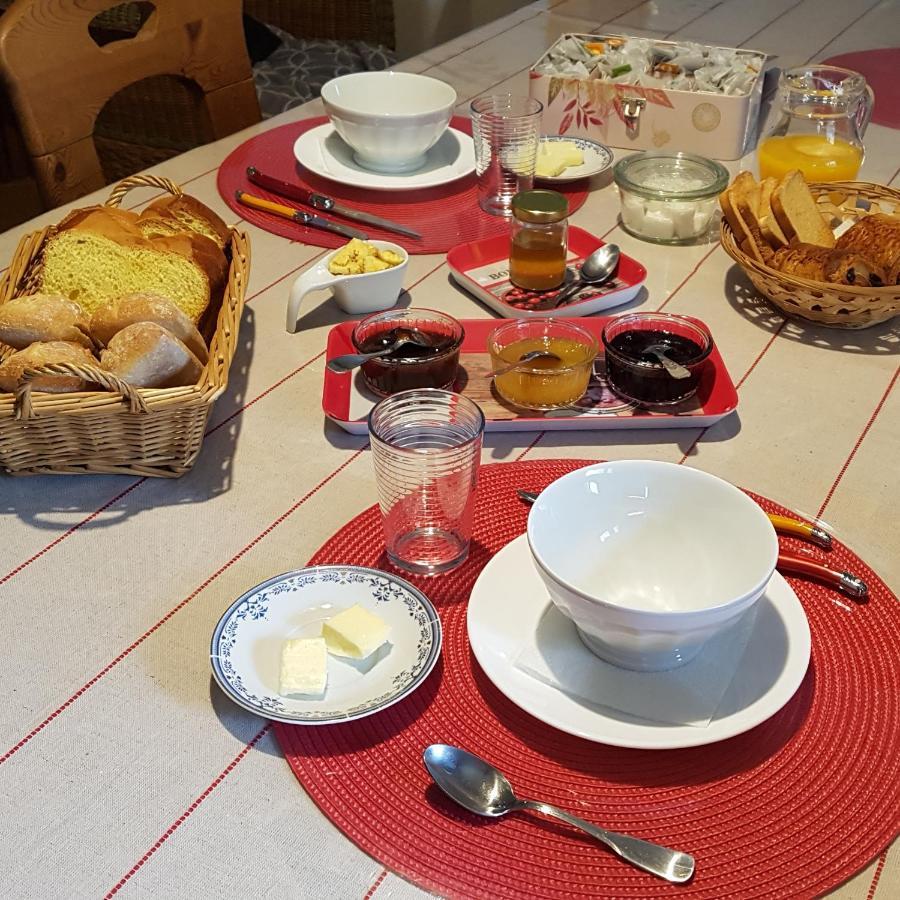 La Grange Des Roches Roses Bed & Breakfast Anchenoncourt-et-Chazel Eksteriør bilde