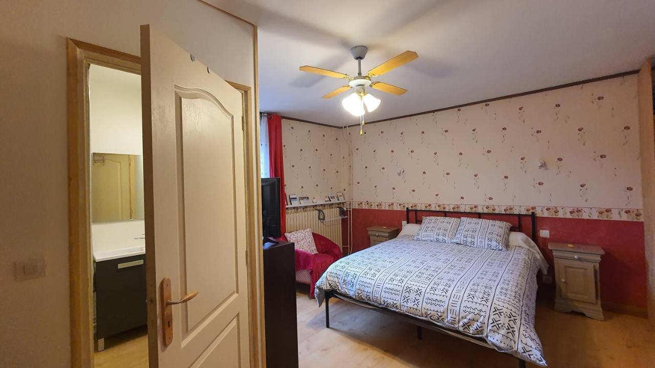 La Grange Des Roches Roses Bed & Breakfast Anchenoncourt-et-Chazel Eksteriør bilde